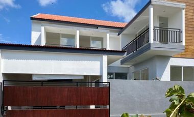 DIJUAL CEPAT RUMAH CANTIK 2 LANTAI, DEKAT KAMPUS UDAYANA BALI