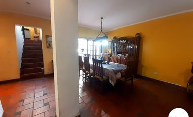 Venta Casa 6 ambientes con cochera patio terraza permuta por menor valor en CABA - Villa Devoto
