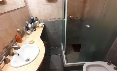 Venta Casa 6 ambientes con cochera patio terraza permuta por menor valor en CABA - Villa Devoto