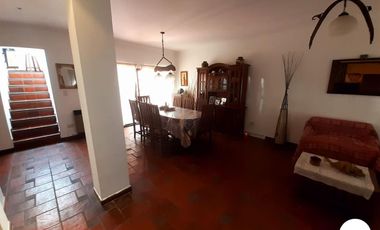 Venta Casa 6 ambientes con cochera patio terraza permuta por menor valor en CABA - Villa Devoto
