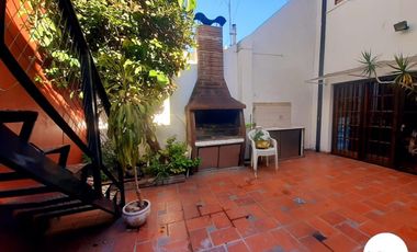 Venta Casa 6 ambientes con cochera patio terraza permuta por menor valor en CABA - Villa Devoto