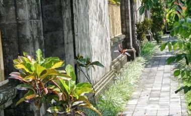 DIJUAL VILLA MEWAH 4 KAMAR DEKAT PASAR SENI, HARGA MURAH