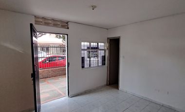 COD. 3839 - SE ARRIENDA LOCAL - BARRIO: LA VICTORIA