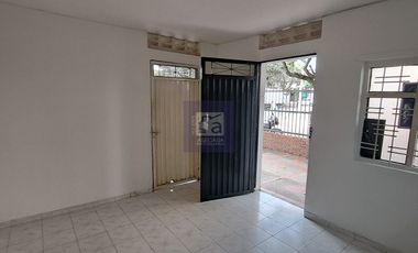 COD. 3839 - SE ARRIENDA LOCAL - BARRIO: LA VICTORIA