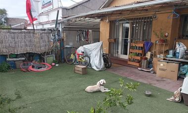 Casa en muy buena ubicacion comercial, 370 mts