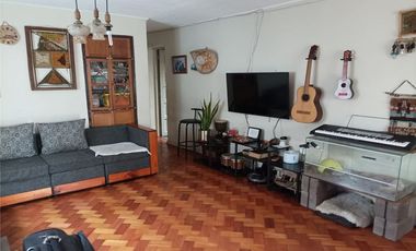 Casa en muy buena ubicacion comercial, 370 mts