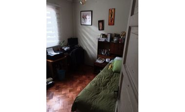 Casa en muy buena ubicacion comercial, 370 mts