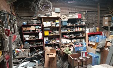 Casa en muy buena ubicacion comercial, 370 mts