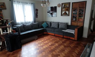 Casa en muy buena ubicacion comercial, 370 mts