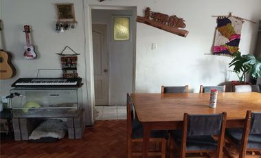 Casa en muy buena ubicacion comercial, 370 mts