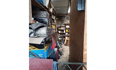 Casa en muy buena ubicacion comercial, 370 mts