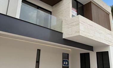 CASA EN SAN ANGEL V EN ESQUINA CON ACABADOS DE ALTA CALIDAD