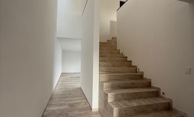 CASA EN SAN ANGEL V EN ESQUINA CON ACABADOS DE ALTA CALIDAD