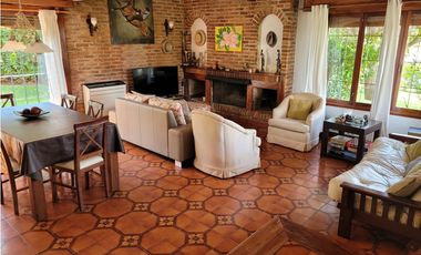 Casa en Venta - Zona Lasalle  - A metros del mar - Permuta en CABA