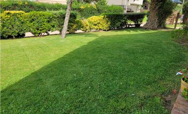 Casa en Venta - Zona Lasalle  - A metros del mar - Permuta en CABA