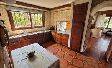 Casa en Venta - Zona Lasalle  - A metros del mar - Permuta en CABA