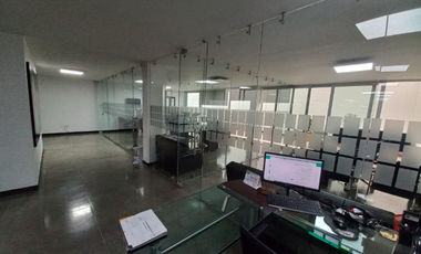 edificio en arriendo/venta en santa rosa. Cod A600159