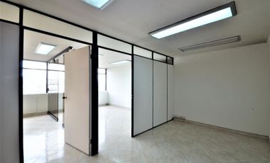oficina en arriendo en las nieves. Cod A7481202