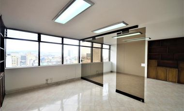 oficina en arriendo en las nieves. Cod A7481202
