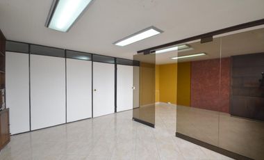 oficina en arriendo en las nieves. Cod A7481202