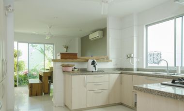 Casa en venta en Playa Salguero, Santa Marta