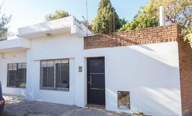 Casa ideal para dos familias - Venta - Quilmes.