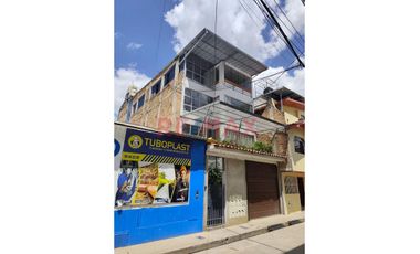 Se Vende Casa De 4 Pisos, Jr. Huaraz 111, 1/2 Cuadra Via De Evitamiento, Cajamarca