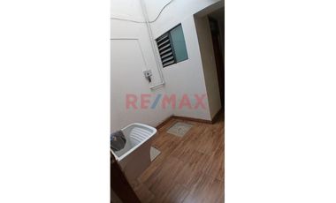 Se Vende Casa De 4 Pisos, Jr. Huaraz 111, 1/2 Cuadra Via De Evitamiento, Cajamarca