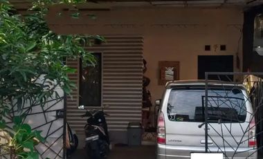 Rumah LT 102 SHM 15 Menit ke Mall Pesona Square Dibantu KPR J-45392