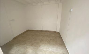SE VENDE  EXCELENTE  CASA ALCZARES CON RENTA