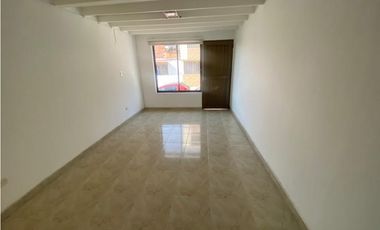 SE VENDE  EXCELENTE  CASA ALCZARES CON RENTA