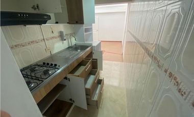 SE VENDE  EXCELENTE  CASA ALCZARES CON RENTA