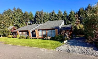 Casa en venta de 5 dorm. en Villarrica La Puntilla