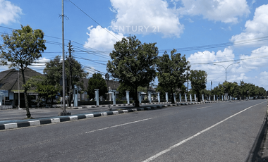 Disewakan Tanah LD 9m Di Pinggir Jalan Barat Transmart Maguwo