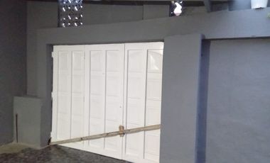 Casa en venta en Isidro Casanova