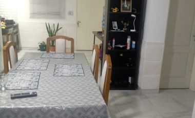 Casa en venta en Isidro Casanova