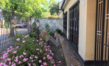 Casa en Venta en Av. Quilín con Av. Macul