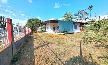 VENDO CASA CON LOTE DE 924M2 COMERCIALMENTE DAVID