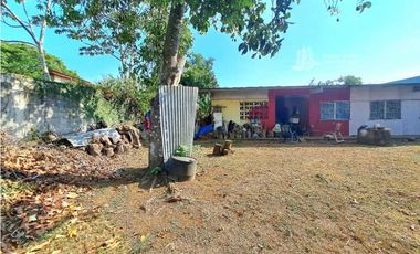 VENDO CASA CON LOTE DE 924M2 COMERCIALMENTE DAVID