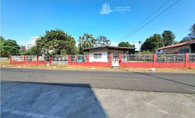 VENDO CASA CON LOTE DE 924M2 COMERCIALMENTE DAVID