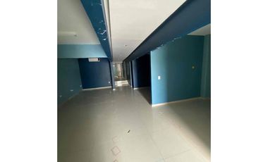 Local comercial en av Bonampak, cerca de puerto cancun