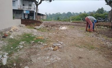 BELI KAVLING ATAU RUMAH 200JTAN DI MAIN ROAD H Gofur Pakuhaji dkt TOL