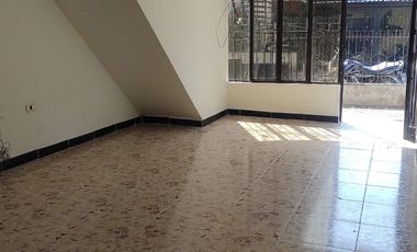 🏡 Alquilo casa amplia  1 piso independiente 📍 Cali, Barrio Andres Sanín. Cod A12088