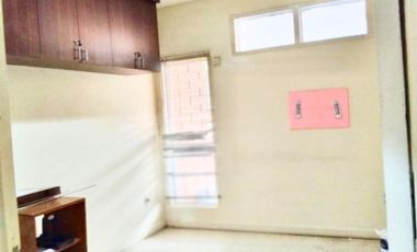 Rumah di Tebet Timur Dalam Jakarta Akses 2 Mobil Lega