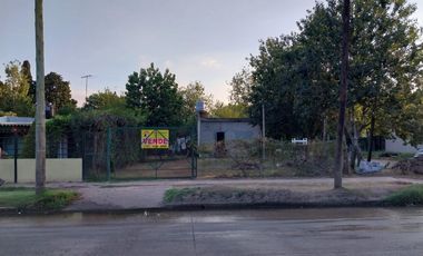 Vivienda sobre avenida en Ingeniero Allan, Varela