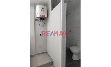 🏡 ¡Tu nuevo hogar con ubicación estratégica te espera en Trujillo! 🌟

🔑 Alquila un departamento moderno en el tercer piso 

✨ Detalles del departa