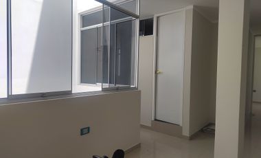 🏡 ¡Tu nuevo hogar con ubicación estratégica te espera en Trujillo! 🌟

🔑 Alquila un departamento moderno en el tercer piso 

✨ Detalles del departa