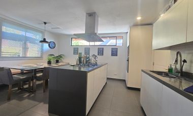 Casa en venta San Carlos de apoquindo 6D/4B