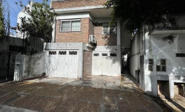 Venta PH 2 ambientes con doble patio - Bernal Este