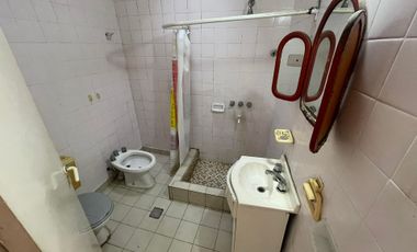 Venta PH 2 ambientes con doble patio - Bernal Este